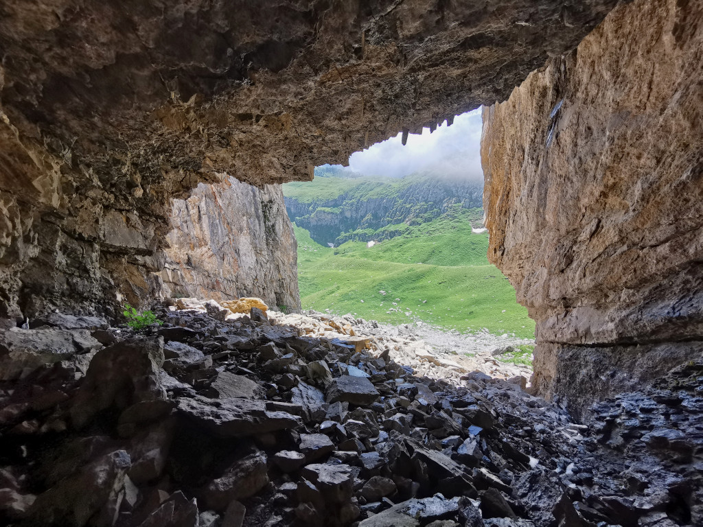 Blick aus der Gamshöhle